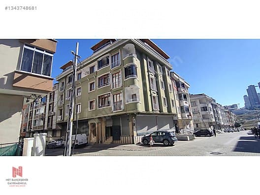 Esenyurt'taki iki ayrı tapulu satılık dükkanların fotoğrafı